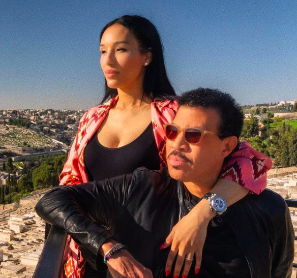 Lionel Richie’s Girlfriend Appears To React To Criticism Of Their 40-Year Age Difference: You Have That Kind Of Time?