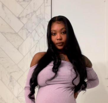 Summer Walker Shares She’s Looking For A White, Gay Male Assistant For $2K A Month + Drops Maternity Pics From Second Pregnancy