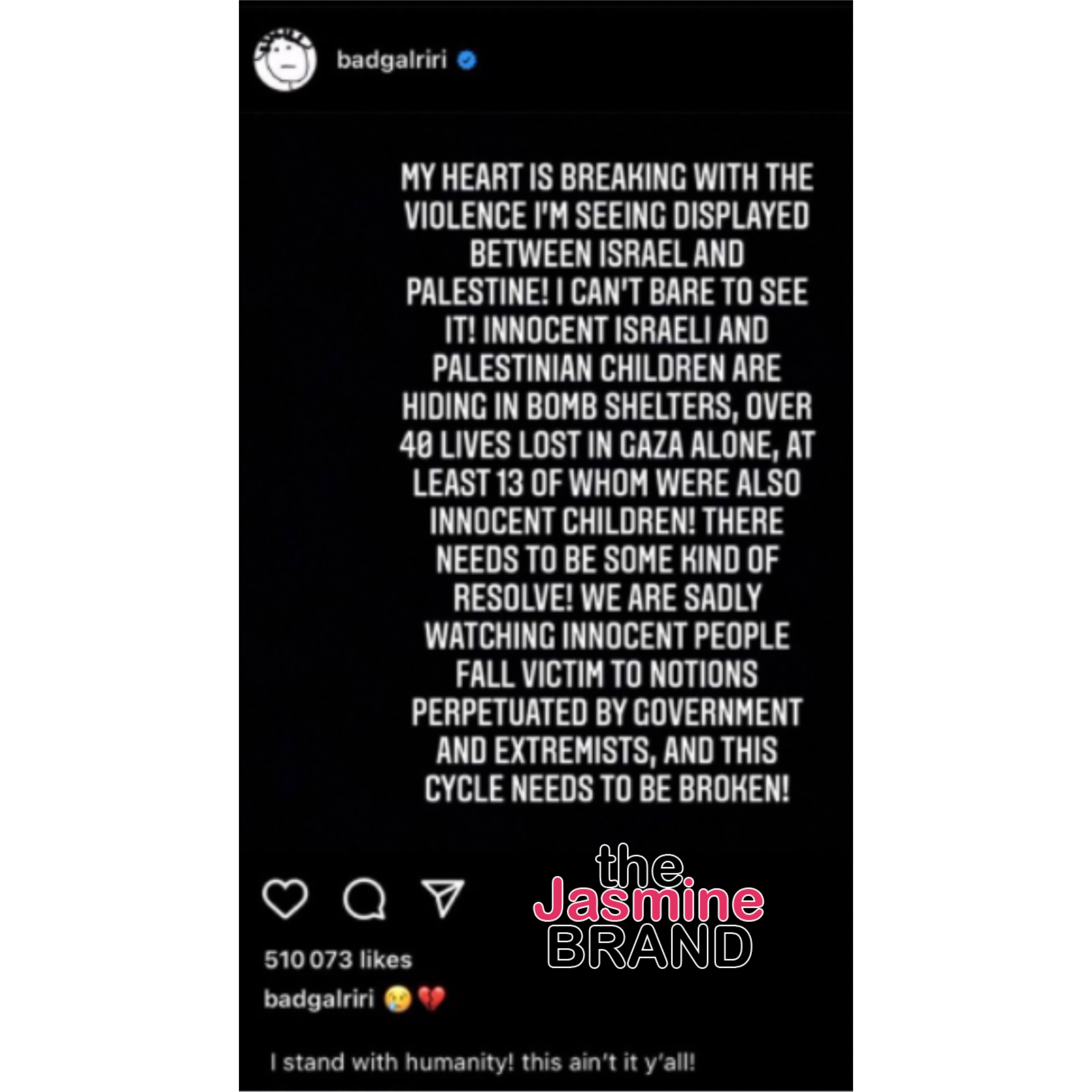 K. Michelle Exposes Her Breasts On Stage During Concert, Later Defends Her  performance: I've been on MY STAGE, flashing MY FANS, for over 6 years now  - theJasmineBRAND