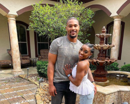 Simone Biles’ Boyfriend, NFL Player Jonathan Owens, Had No Idea Who She Was When They First Met