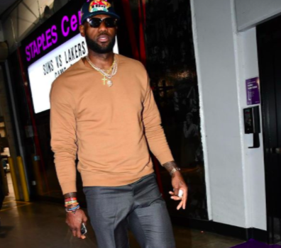 LeBron James & Rest Of L.A. Lakers Will Be Vaccinated For COVID-19 By Start Of NBA Season, Team’s General Manager Says