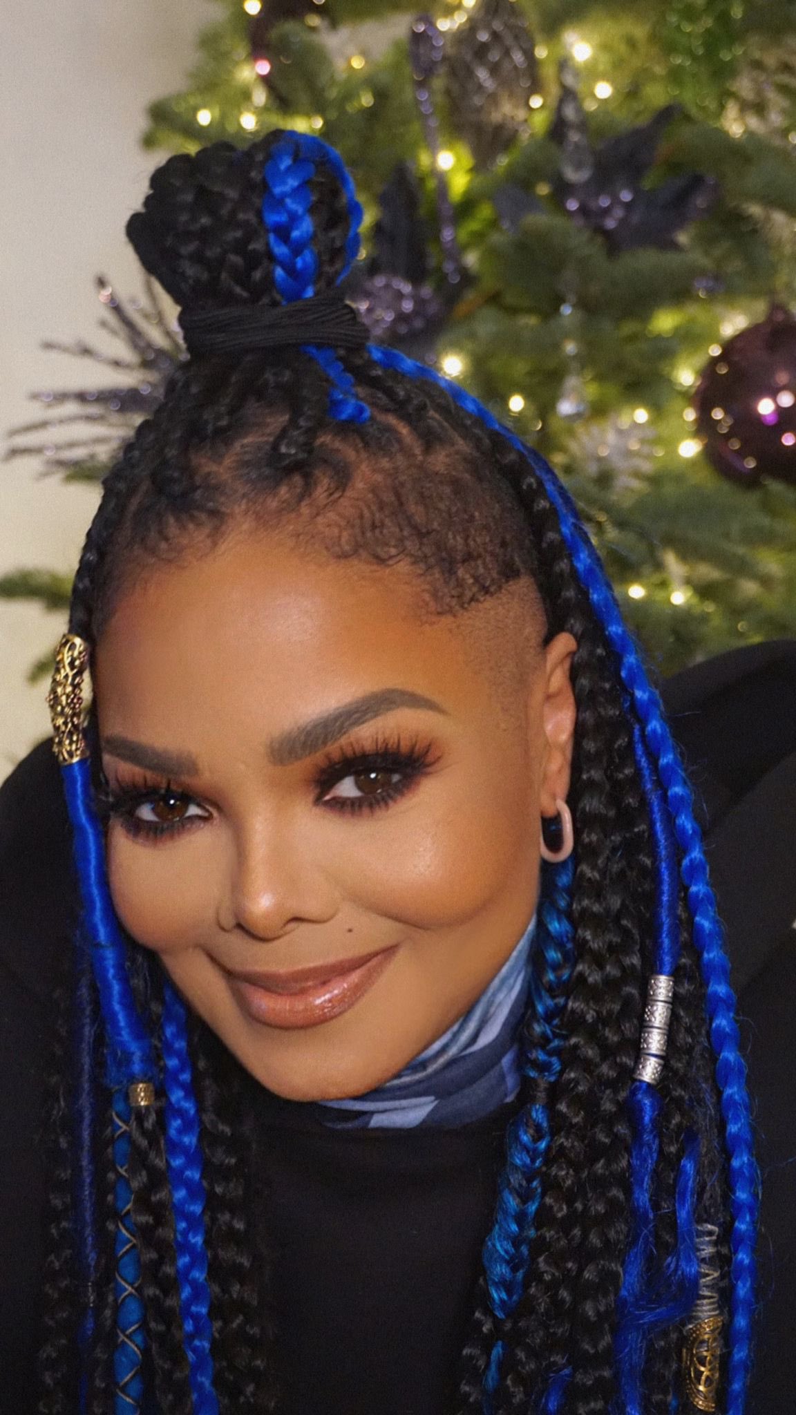 Janet Jackson Debuts New Look - Blue Box Braids & Shaved Sides