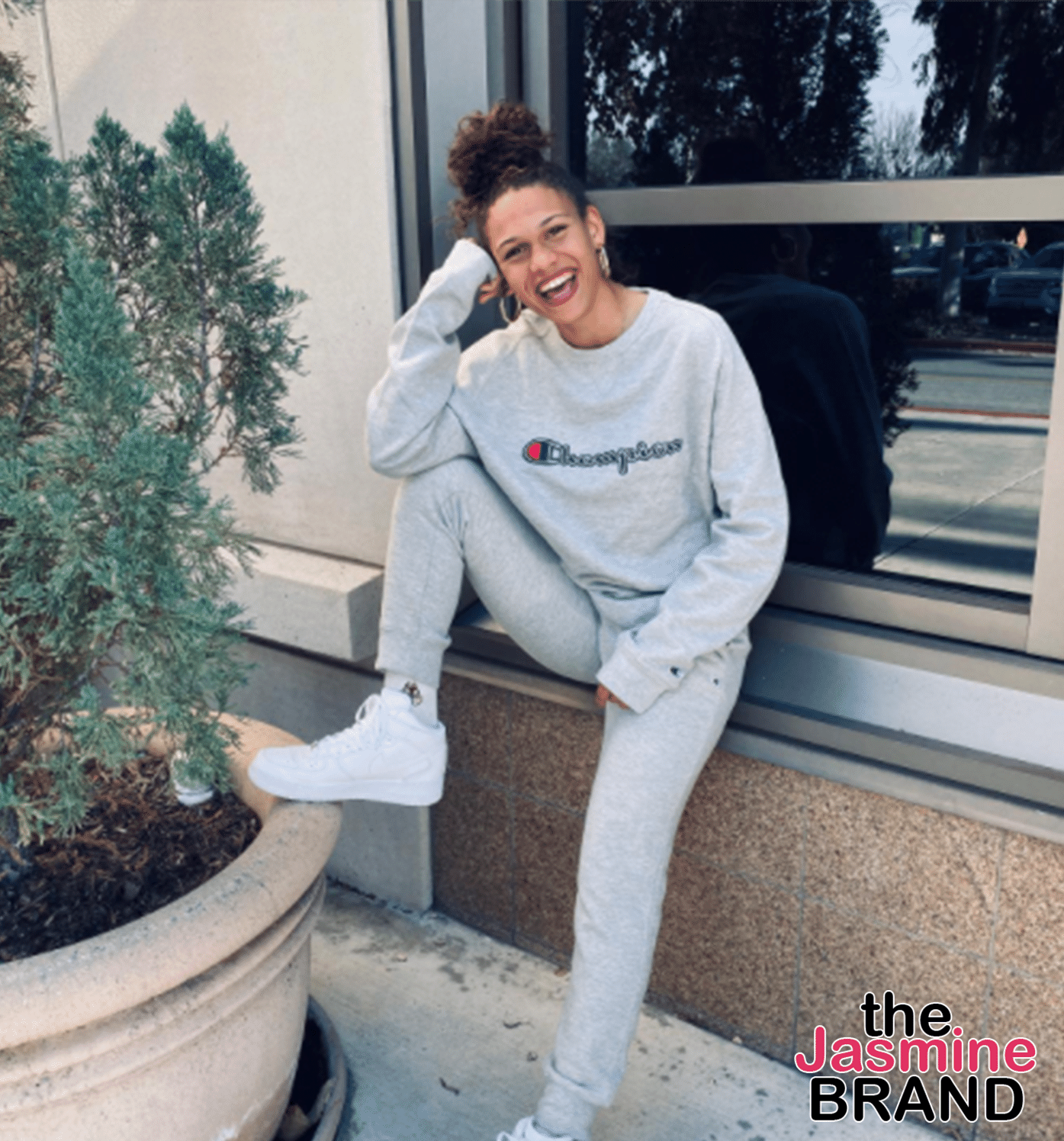 Dennis Rodman’s Daughter Trinity Signs 1.1 Million Dollar Contract In