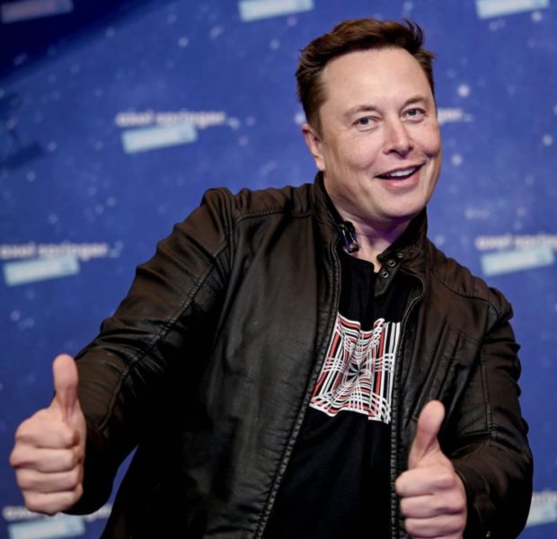 Elon Musk Agrees To Buy Twitter For The Original Offer Price Of $44 Billion