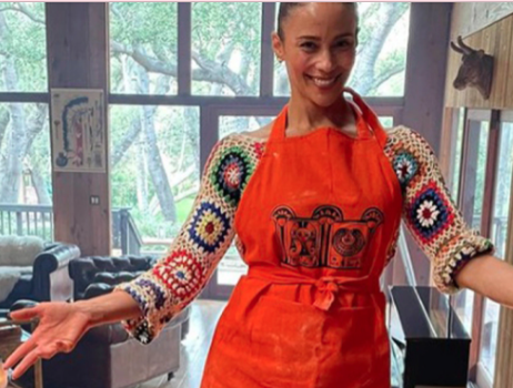 Paula Patton Responds To Backlash Over Fried Chicken Recipe: It Might Look Crazy, It Is The Way We Do It [VIDEO]
