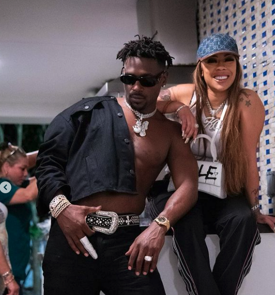Keyshia Cole Shares Photos With NFL Star Antonio Brown & Says She Misses Him, Admits She’s No Longer Celibate