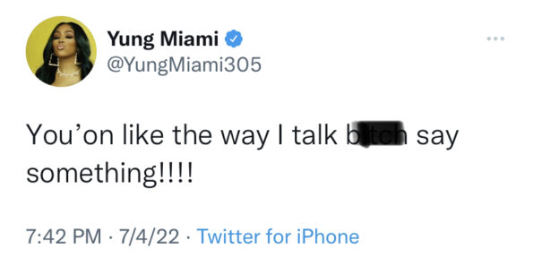 'Şehir Kızları'ndan Yung Miami'nin Konuşma Biçimi Eleştiriye Tepki Veriyor: Çık Twitter Büyükanne IDGAF!