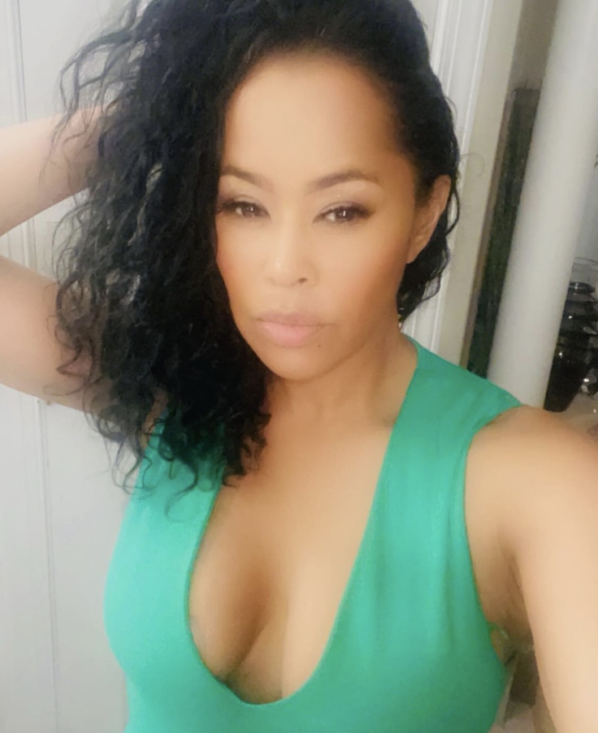 'RHOA' OG Lisa Wu Konuk Görünüyor ve Oyuncu Sanya RichardsRoss ile