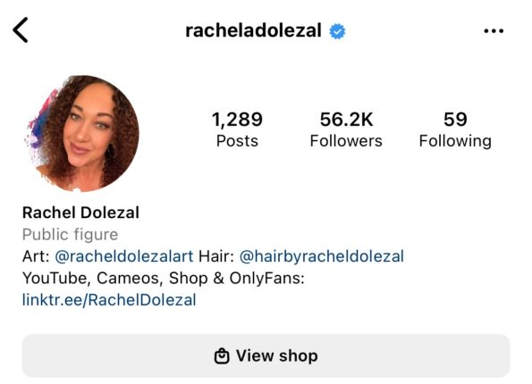 Rachel Dolezal, Sosyal Medyanın Sadece Hayran Hesabıyla Karşılaştığı Trendler