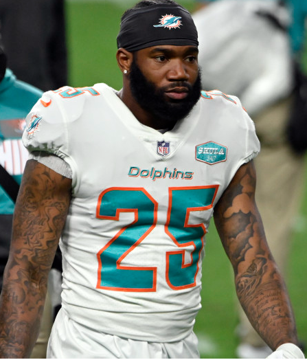 Miami Dolphins cornerback Xavien Howard agrees to a five-year contract  extension with $50.7M in new money