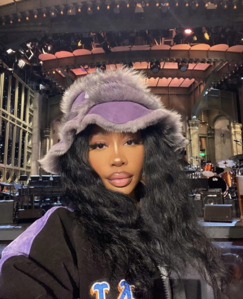 SZA Says ‘I Treat My Butt Like A Purse’ As She Explains That The Entertainment Industry Didn’t Pressure Her To Get A BBL