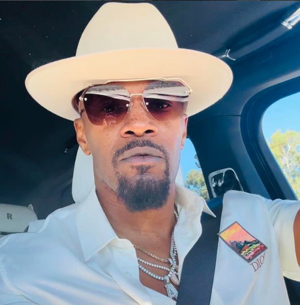 Exclusive: Jamie Foxx’s Team Is Allegedly Flying In A Neurologist To Assess His Condition As He Battles ‘Medical Complication’