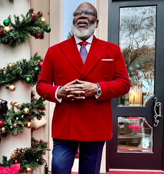 Bishop T.D. Jakes Returns To The Pulpit Following Health Scare