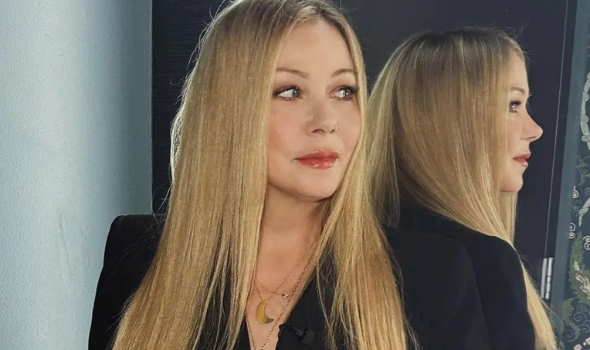 ‘Dead To Me’ Actress Christina Applegate Reveals She Hasn’t Showered In 3 Weeks After MS Relapse