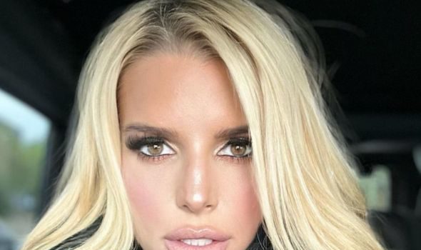 Jessica Simpson Sets Record Straight On Sobriety After Social Media User Demands She ‘Stop Drinking’