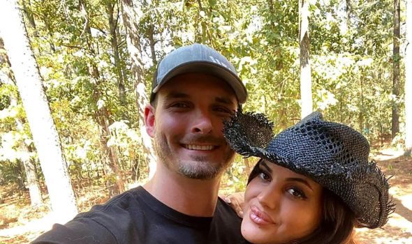 ‘Love is Blind’ Stars Alexa & Brennon Lemieux Welcome First Child!