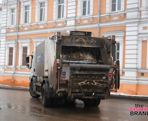 Philadelphia Workers Reach Deal w/ City, Ending Strike That Halted Trash Pickup
