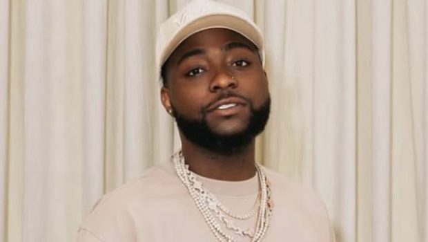 Davido Fires Off Cryptic Tweets – Fans Wonder Who He’s Talking To