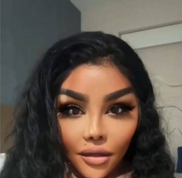 Lil’ Kim Shuts Down Photoshop Rumors