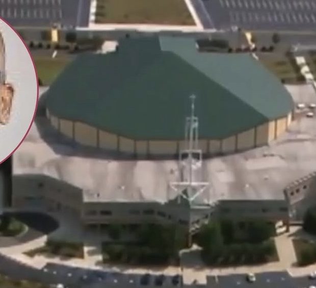 Man Storms New Birth Megachurch, Yelling ‘You’ll Burn’ at Pastor Jamal Bryant