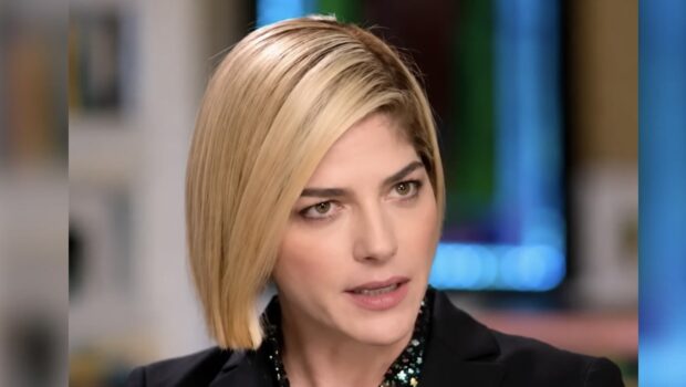 “Legally Blonde” Star Selma Blair Arrested After Allegedly Biting, Punching Flight Attendants & Trying To Open Plane Door Mid-Flight
