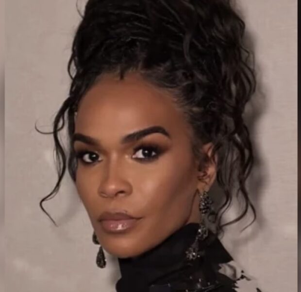 Michelle Williams Has A Message For People Recording Her Getting Into A Cab: ‘I Keep My Coins!’